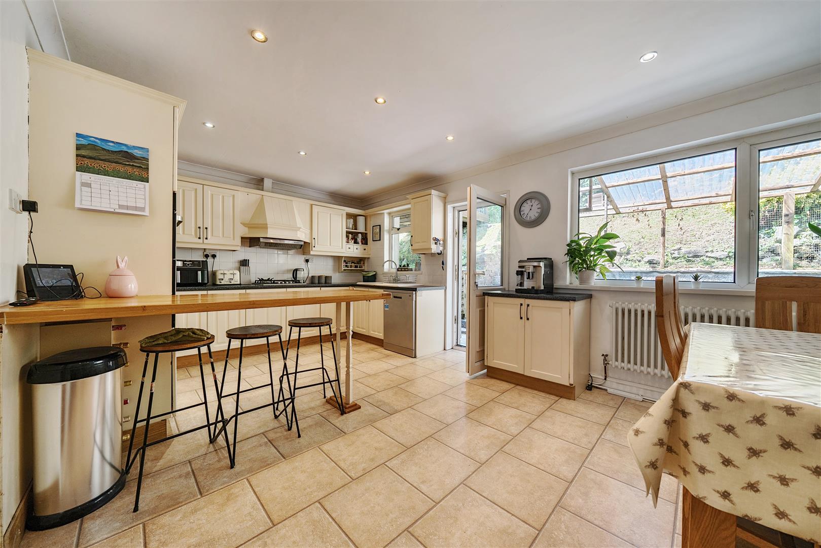 Yr Allt, Llangennech, Llanelli, SA14 8YU